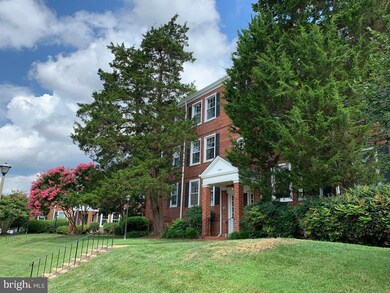 4623 31st Rd S unit B1, Arlington, VA 22206 - photo 3