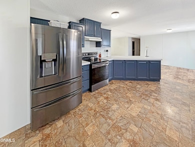 5451 138th Ave NW unit 305, Williston, ND 58801 - photo 4