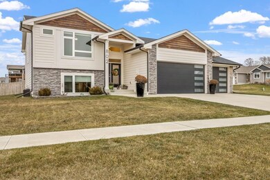 802 Timberview Dr, Adel, IA 50003 - photo 2