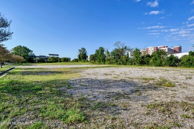 615 N Front St, Wilmington, NC 28401 - photo 7