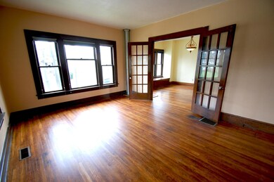 family room 3