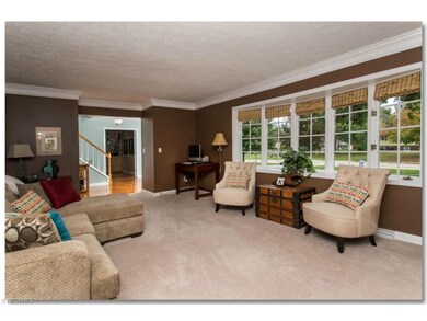 Living room - This view highlights the beautiful p