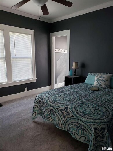 1215 W 14th St, Davenport, IA 52804 - photo 4