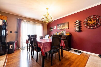 697 Oakwood St, Easton, PA 18045 - photo 6