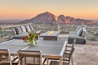 Full Camelback Mountain View