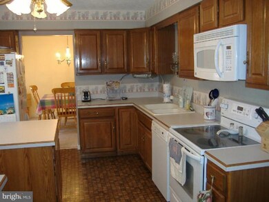 1699 Brimfield Cir, Sykesville, MD 21784 - photo 6