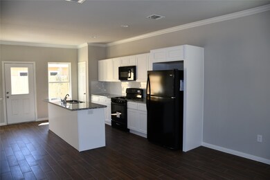 1045 Marcolin St unit B, Houston, TX 77088 - photo 2