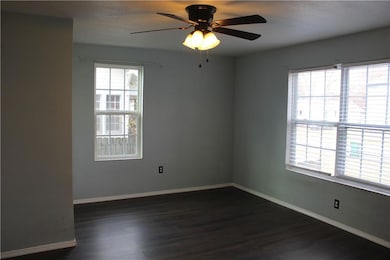 715 W 2nd St, Pittsburg, KS 66762 - photo 4