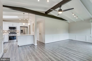 2908 Farmington Dr, Alexandria, VA 22303 - photo 6