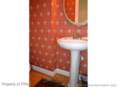 1348 Longleaf Dr, Fayetteville, NC 28305 - photo 3