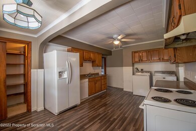 149 Walnut St, Dunmore, PA 18512 - photo 4