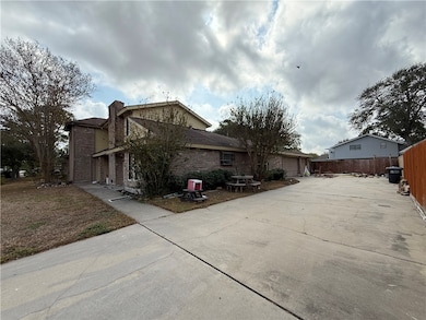 5913 Cinnamon Oaks Dr, Corpus Christi, TX 78414 - photo 2