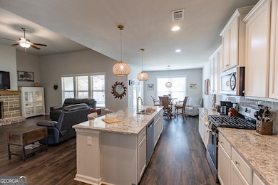 740 Lakeview Bend Cir, Jefferson, GA 30549 - photo 5