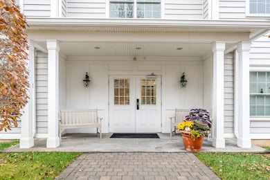 332 Still Water Cir unit 332, Brookfield, CT 06804 - photo 4