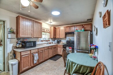 KITCHEN 1