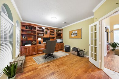 15806 Maple Falls Ct, Tomball, TX 77377 - photo 4