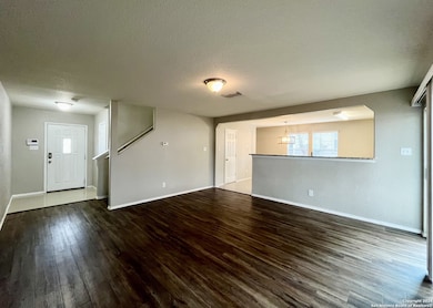 25006 Longbranch Run, San Antonio, TX 78261 - photo 2