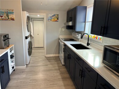 271 Great Island Rd unit B, Narragansett, RI 02882 - photo 2