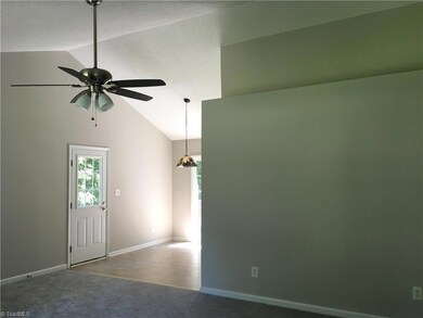 313 Hubbard St, Reidsville, NC 27320 - photo 7