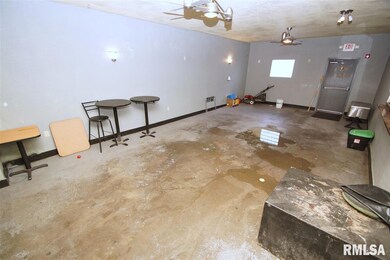 822 W 2nd St, Davenport, IA 52802 - photo 4