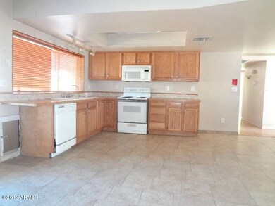 023-275703 - Kitchen