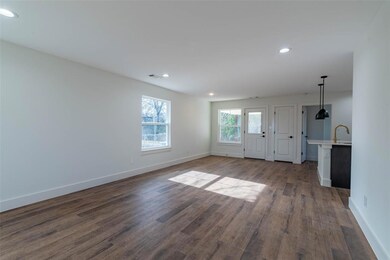 1521 S Rusk Ave, Denison, TX 75020 - photo 4