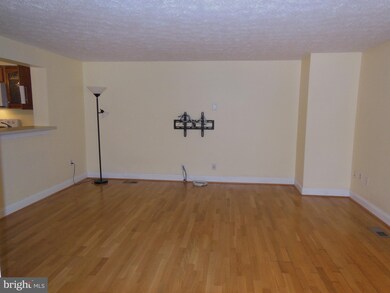 2504 Log Mill Ct, Crofton, MD 21114 - photo 5