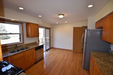 29W062 Wagner Rd, Naperville, IL 60564 - photo 5