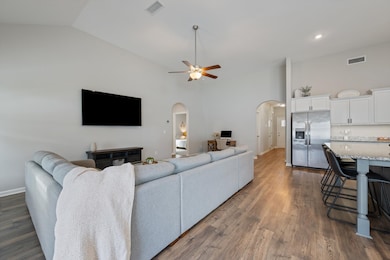 217 Thorpe Dr, Spring Hill, TN 37174 - photo 4