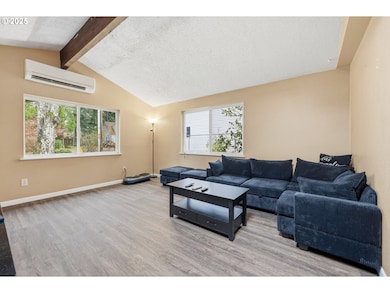 13325 SW Larson St, Beaverton, OR 97005 - photo 6