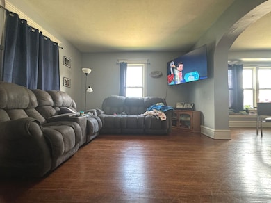 1309 S Main St, Bloomington, IL 61701 - photo 4