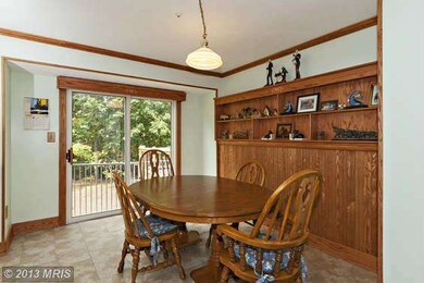 8608 Pine Meadows Dr, Odenton, MD 21113 - photo 5