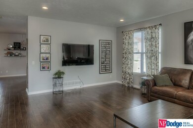 2304 S Mineral Dr, Papillion, NE 68046 - photo 5