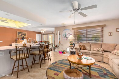 eat-in Kitchen/Living