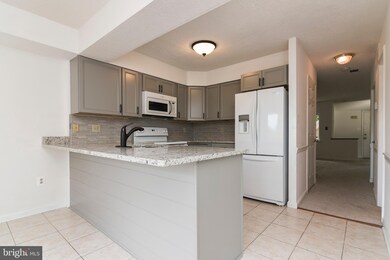 18142 Windsor Hill Dr, Olney, MD 20832 - photo 6