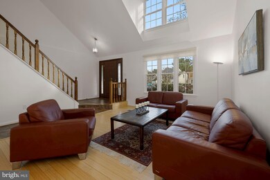 23 Burnt Woods Ct, Germantown, MD 20874 - photo 2