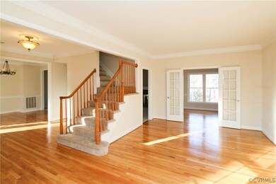 Dining room (L), living room, office with french d