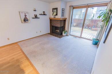 Condo LR 1