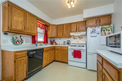 1509 E 30th St, Des Moines, IA 50317 - photo 7