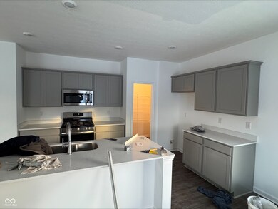 908 Hercules Dr, Franklin, IN 46131 - photo 2