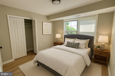 3817 Swann Rd unit 302, Suitland, MD 20746 - photo 4