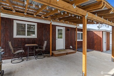 13718 246th St E, Graham, WA 98338 - photo 2