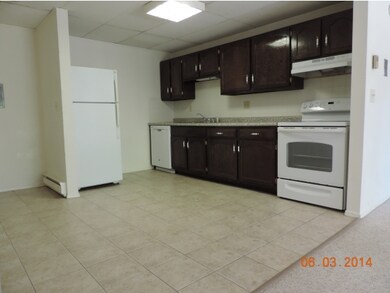 131 Capitol Hill Dr unit 131, Londonderry, NH 03053 - photo 2