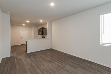 1300 Jonah Ln, Ennis, TX 75119 - photo 5