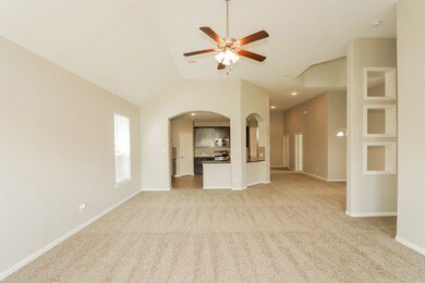 318 Burgundy Dr, Alvin, TX 77511 - photo 4