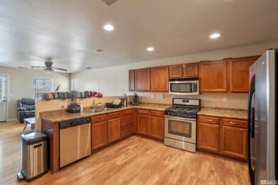8960 Silverkist Dr, Reno, NV 89506 - photo 7