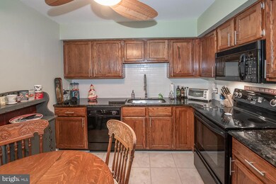 190 Valley Stream Ln unit 190, Chesterbrook, PA 19087 - photo 4