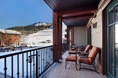 RitzCarltonUnit8209_HiRes009