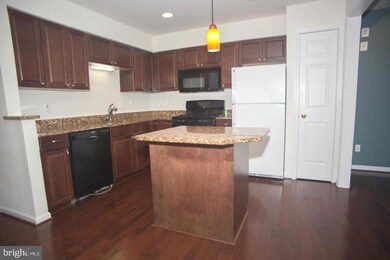 23013 Potomac Hill Square, Sterling, VA 20166 - photo 6