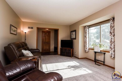 3825 SW Arvonia Place, Topeka, KS 66610 - photo 4